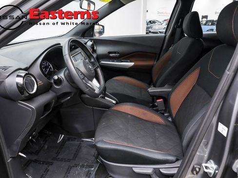 Used 2020 Nissan Kicks SR image 29