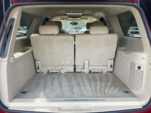 Used 2013 GMC Yukon XL Denali image 4