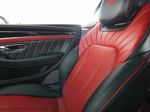 Used 2024 Bentley Continental GT image 26