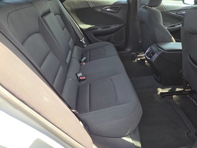 Used 2025 Chevrolet Malibu LT FWD image 17