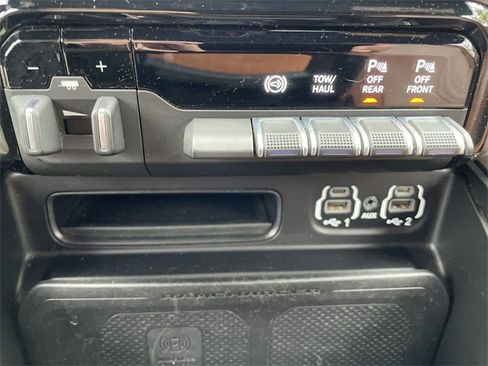 Used 2022 RAM 2500 Limited image 26