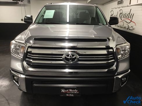 Used 2017 Toyota Tundra SR5 image 4