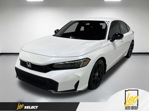 Used 2025 Honda Civic Sport image 1