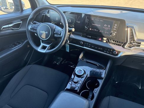 Used 2023 Kia Sportage LX image 14