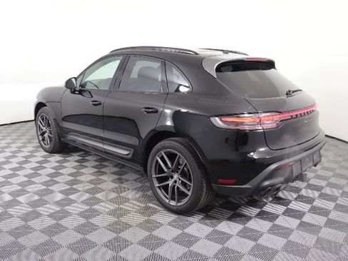 Used 2025 Porsche Macan image 2