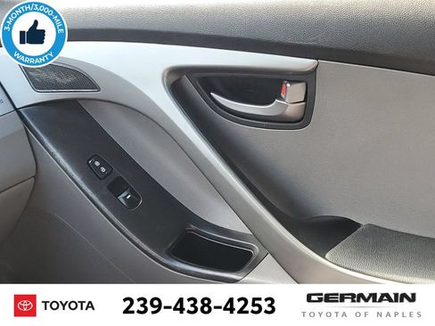 Used 2014 Hyundai Elantra SE FWD image 28