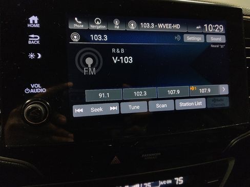 Used 2019 Honda Pilot Touring image 25