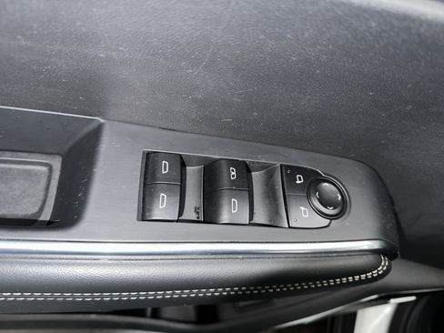 Used 2025 GMC Acadia Elevation FWD image 19