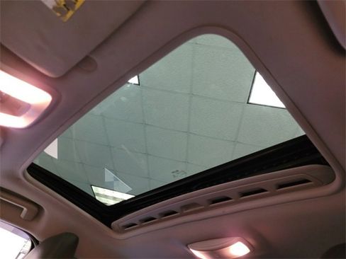 Used 2016 Volvo V60 T5 Premier image 17