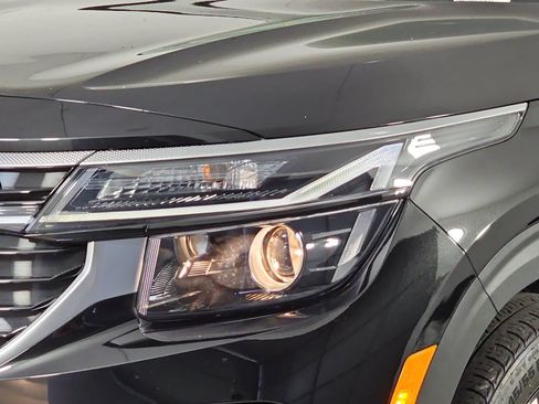 Used 2025 Kia Seltos S FWD image 29