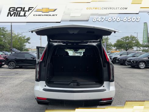 Certified 2024 Cadillac Escalade Sport Platinum w/ Heavy-Duty Trailer Package AWD/4WD image 12