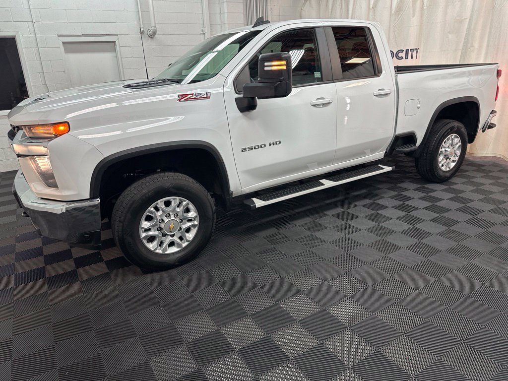 Used 2022 Chevrolet Silverado 2500 LT w/ Convenience Package AWD/4WD image 5