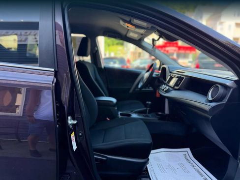 Used 2018 Toyota RAV4 LE w/ All Weather Liner Package AWD/4WD image 16