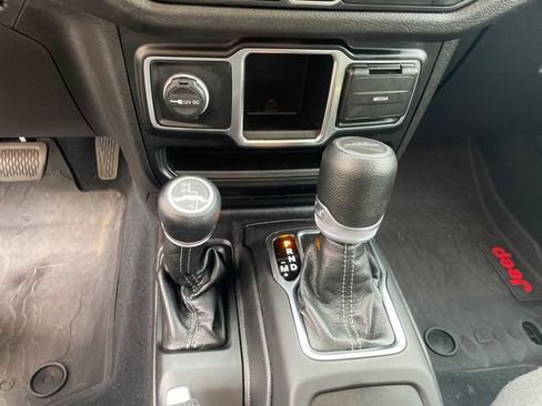 Used 2024 Jeep Gladiator Sport image 34