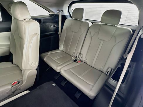 Used 2025 Kia Sorento EX w/ Panoramic Sunroof Package FWD image 30
