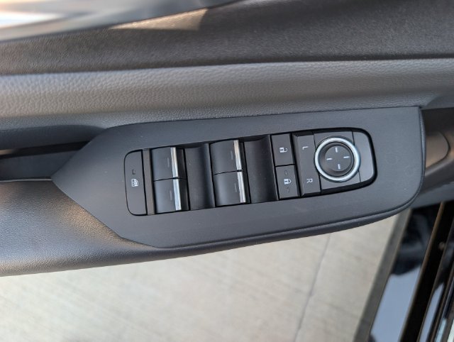 Used 2024 Toyota Prius XLE FWD image 21
