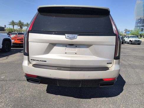 Used 2022 Cadillac Escalade Sport Platinum image 4