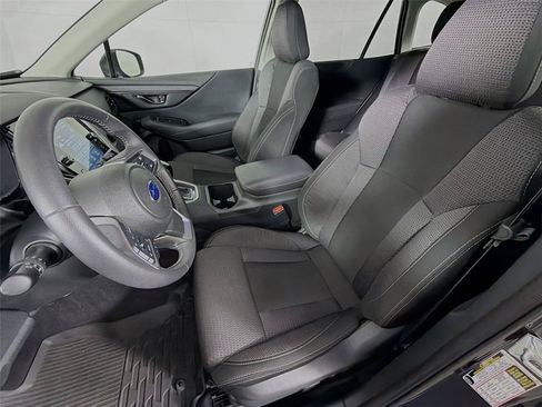 Used 2025 Subaru Outback Premium w/ Popular Package #1A AWD/4WD image 2