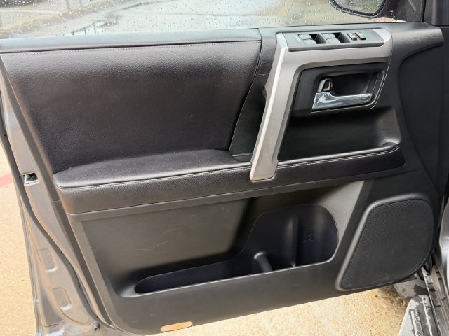 Used 2016 Toyota 4Runner SR5 Premium RWD image 10