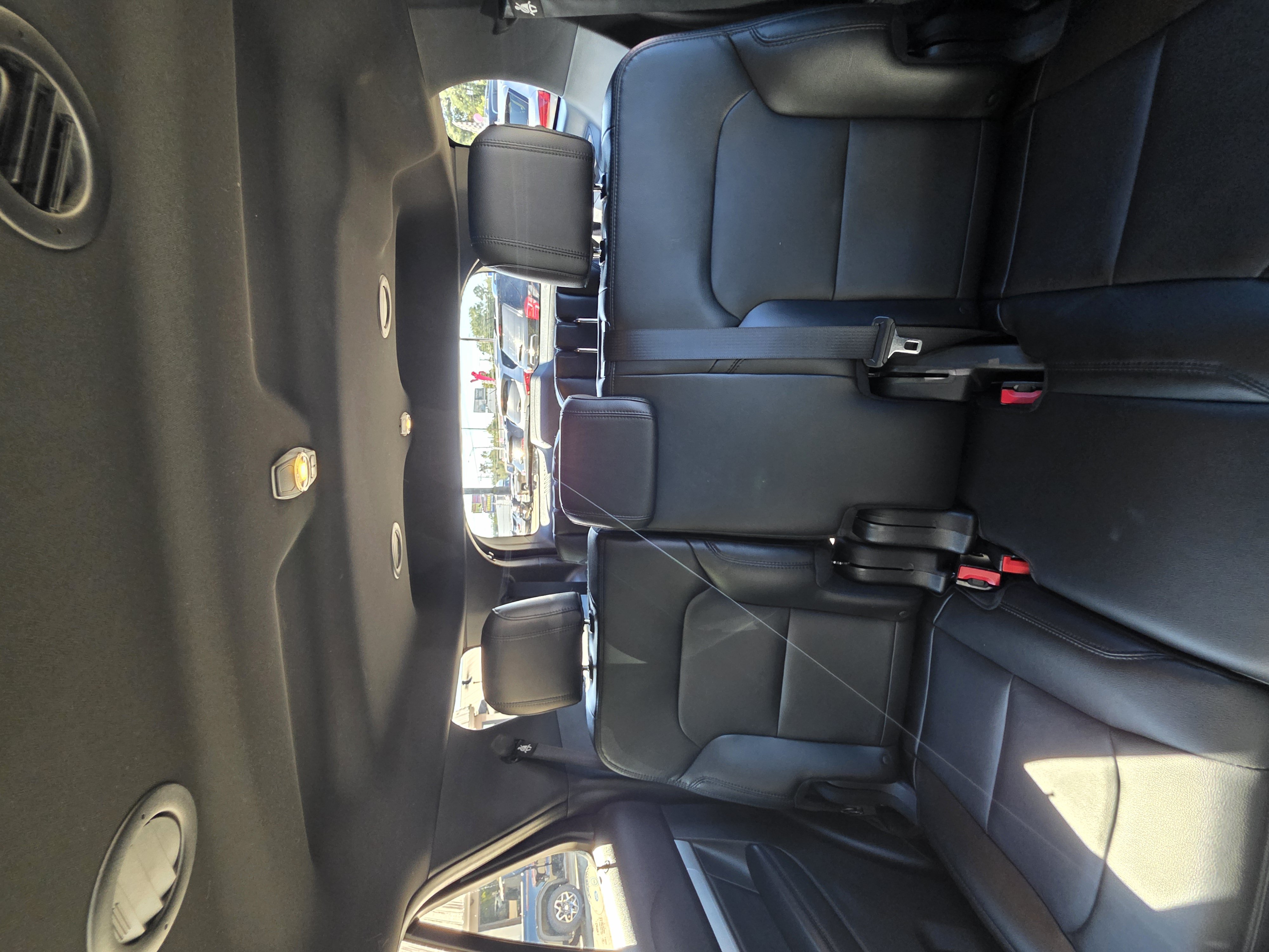 Used 2016 Ford Explorer XLT w/ Equipment Group 202A AWD/4WD image 25