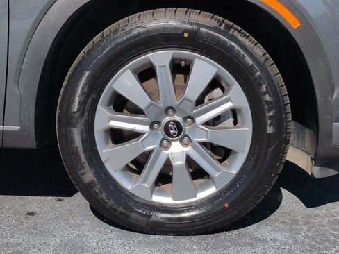 Used 2024 Hyundai Palisade SEL FWD image 11