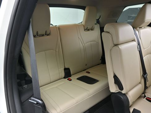 Used 2023 INFINITI QX60 Luxe w/ Performance Audio Package FWD image 14