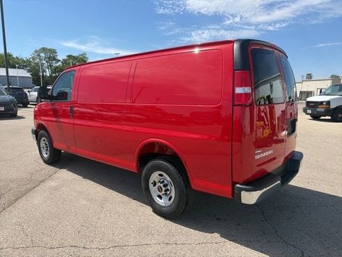 New 2026 GMC Savana 2500 w/ Driver Convenience Package RWD image 3