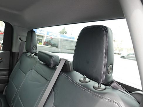 Used 2024 Chevrolet Silverado 1500 LT image 24