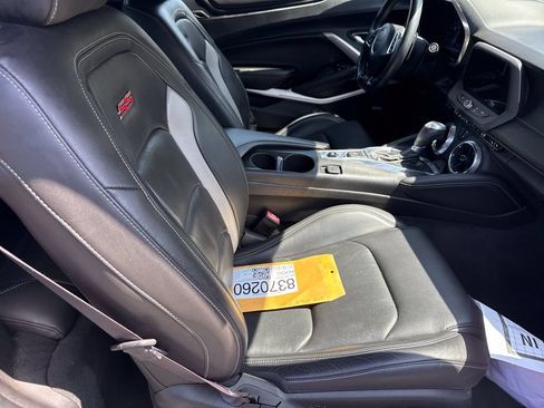 Used 2016 Chevrolet Camaro SS RWD image 3