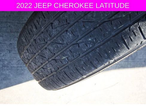 Used 2022 Jeep Cherokee Latitude Lux AWD/4WD image 30