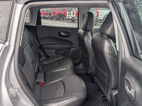 Used 2019 Jeep Compass Altitude image 11