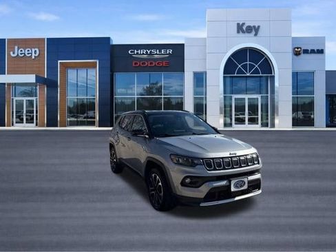 Used 2022 Jeep Compass Limited AWD/4WD image 9