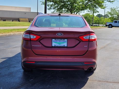 Used 2014 Ford Fusion SE FWD image 5