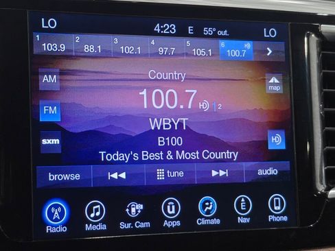 Used 2017 Chrysler Pacifica Limited FWD image 58