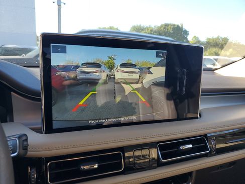 Used 2022 Lincoln Nautilus FWD w/ Premium Package image 24