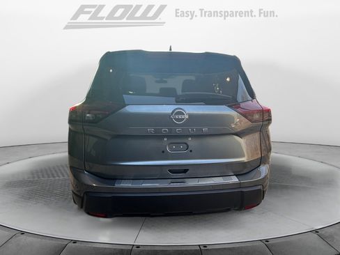 Used 2025 Nissan Rogue SV image 8