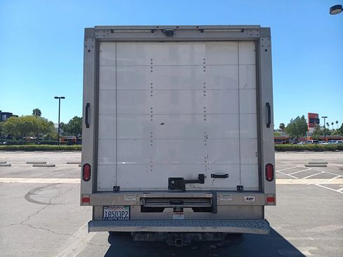 Used 2019 Ford Transit 350 156 DRW RWD image 7