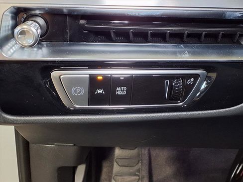 Used 2026 Cadillac Lyriq Sport image 17