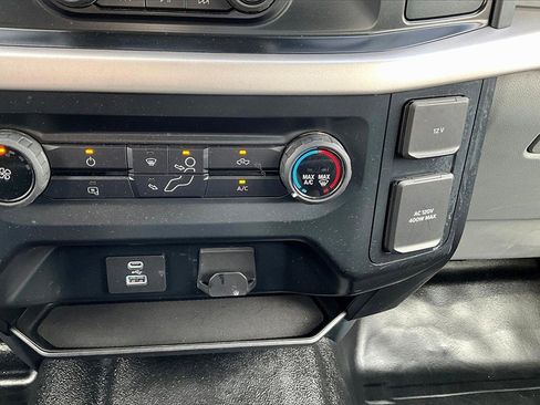 Used 2022 Ford F150 XL w/ Trailer Tow Package image 33