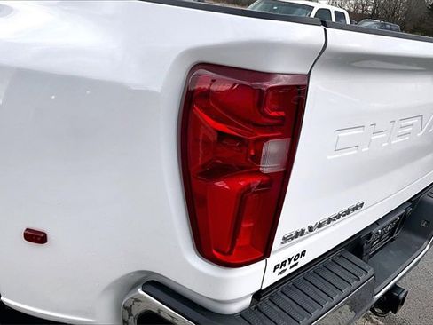 Used 2024 Chevrolet Silverado 3500 LT w/ Convenience Package image 24