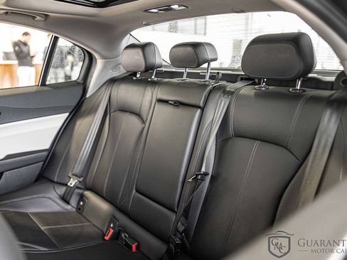 Used 2018 Alfa Romeo Giulia AWD image 32