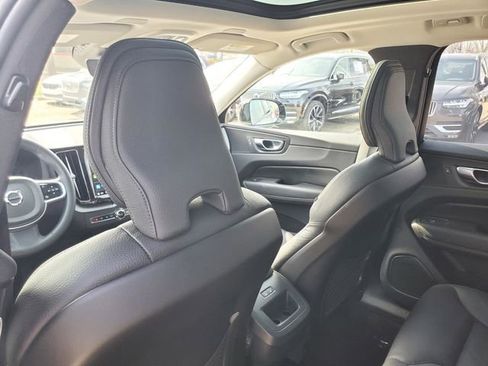 Used 2025 Volvo XC60 B5 Plus AWD/4WD image 28