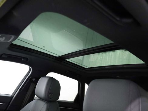 Used 2024 Audi Q3 2.0T Premium w/ Convenience Package image 19