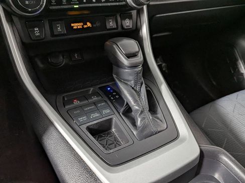 Used 2021 Toyota RAV4 XLE w/ Convenience Package image 38