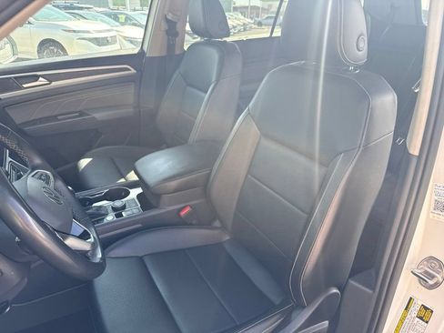 Used 2022 Volkswagen Atlas SE w/ Panoramic Sunroof Package AWD/4WD image 13