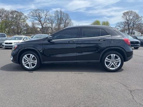 Used 2020 Mercedes-Benz GLA 250 4MATIC w/ Premium Package image 6