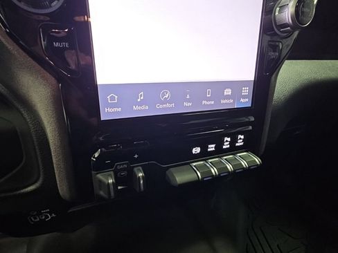 Used 2026 RAM 2500 Tradesman AWD/4WD image 22