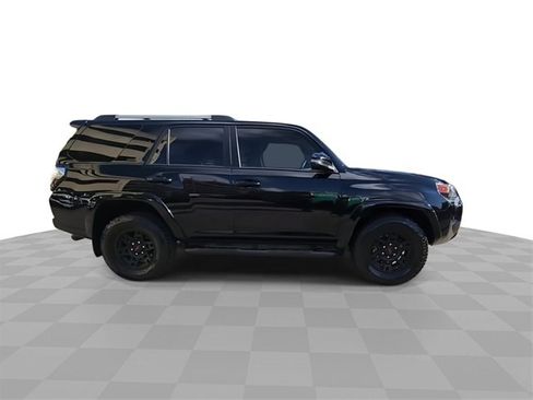Used 2023 Toyota 4Runner SR5 Premium image 9