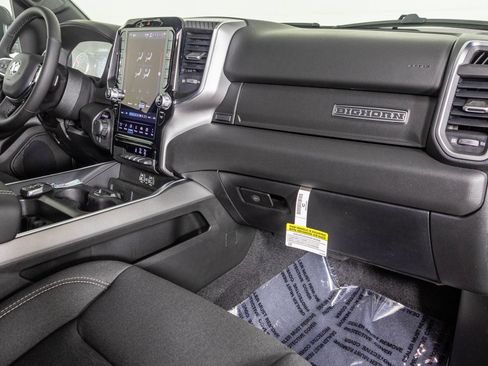 New 2026 RAM 1500 4x4 Crew Cab image 41