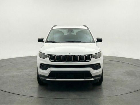 Used 2025 Jeep Compass Limited AWD/4WD image 2